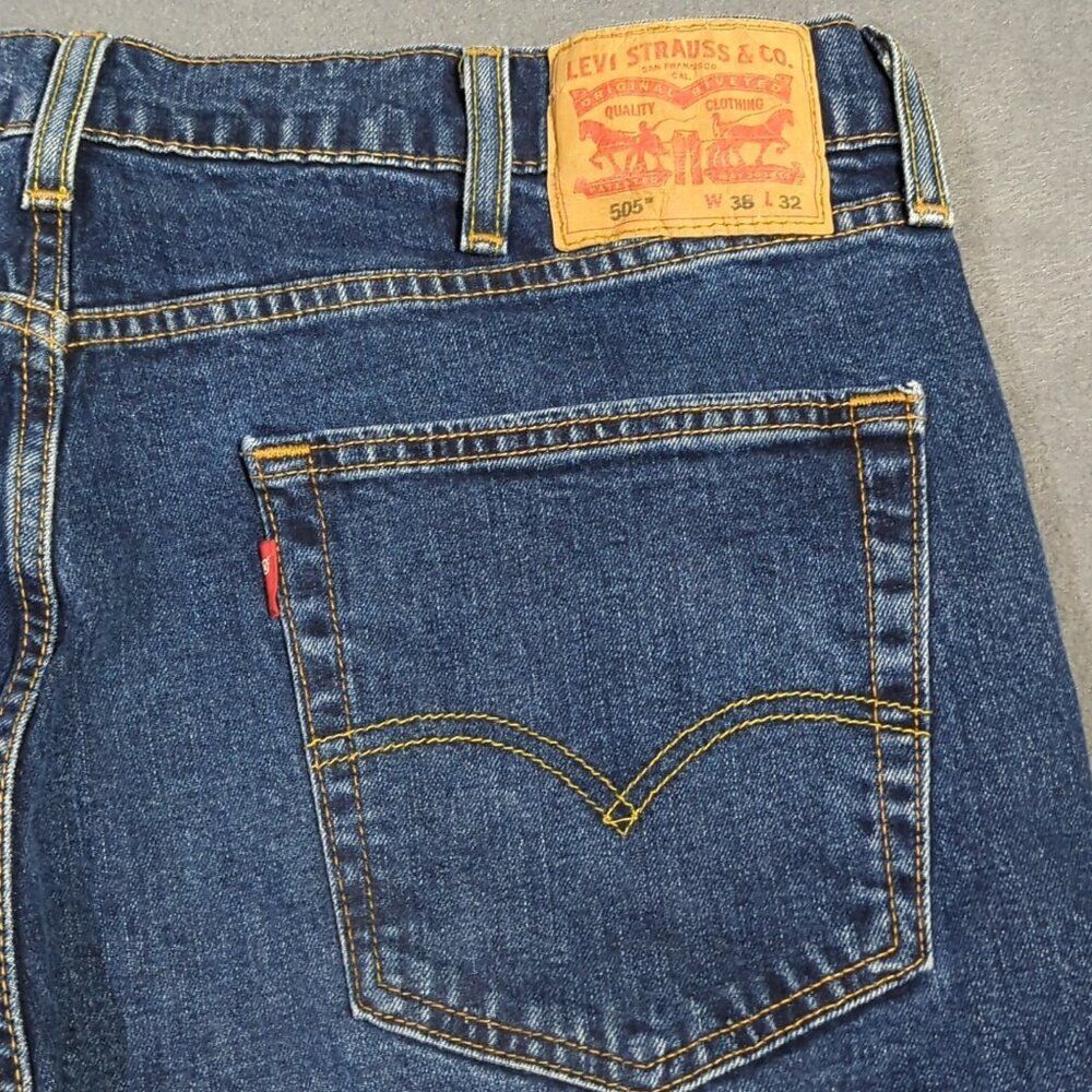 Levi's Jeans Men's 38x32 Fits 36x31 Blue 505 Regular Fit Straight Leg Denim